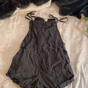 BillaBong shorts overalls
